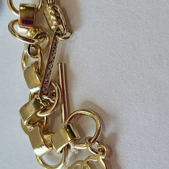 KENDRA SCOTT VEINED AQUA HOWLITE? AND GOLD  NECKLACE - Picture 7 of 8